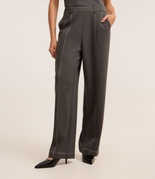 Calça Reta Cintura Alta em Ponto Roma com Costura Aparente Cinza