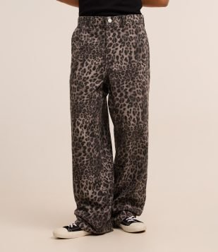 Calça Super Baggy com Estampa de Oncinha Cinza