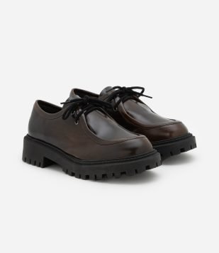 Sapato Desert Shoe em PU com Superfície Manchada Marrom