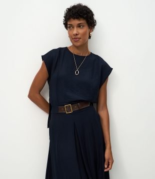 Blusa Manga Curta em Crepe com Barra Peplum Azul