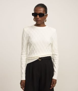 Blusa em Tricô com Ombreira e Textura Branco