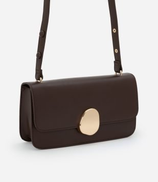 Bolsa Shoulder Média com Tampa e Detalhe Metalizado Marrom