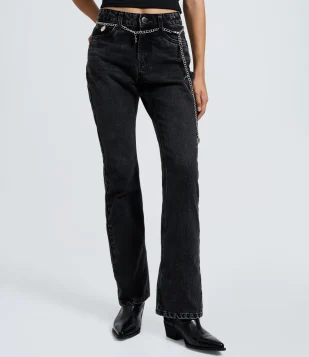 Calça Flare em Jeans com Cinto Corrente Preto