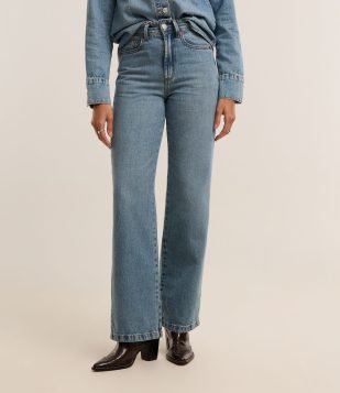 Calça Reta Comfort em Jeans com Cintura Alta Azul