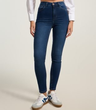 Calça Skinny em Jeans com Cintura Alta Azul