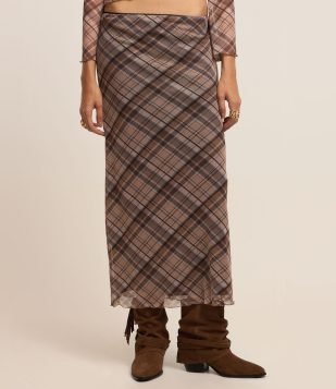 Saia Midi em Tule Xadrez com Frufru na Barra Marrom