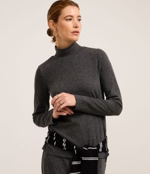 Suéter em Tricô com Gola Alta com Fundo Mescla Cinza