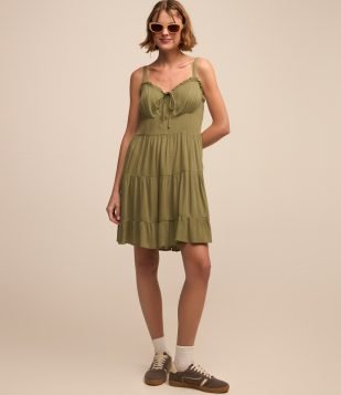 Vestido Curto em Viscose com Alças Largas e Amarração no Busto Verde