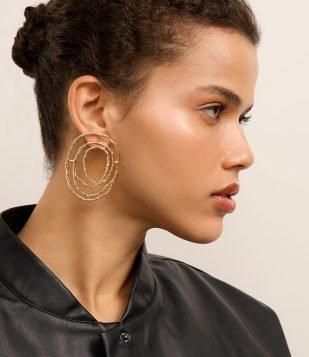 Maxi Brinco em Metal com Elos Martelados Dourado