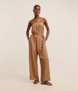 Macacão Boho Amplo em Crepe com Franzidos Bege