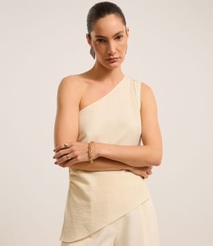 Blusa Ombro Só em Viscolinho com Franzidos Bege