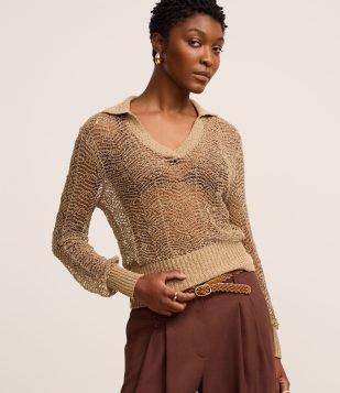 Blusa em Tricô com Gola Polo e Ponto Vazado Marrom