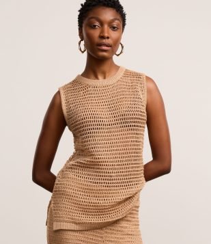 Blusa em Tricô com Ponto Vazado de Efeito Crochê Bege