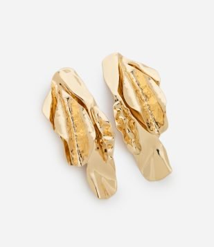 Brinco Médio com Placa Tripla Martelada Dourado