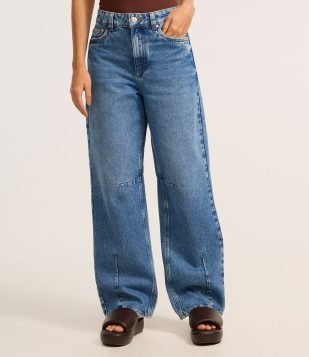 Calça Baggy em Jeans com Recortes na Barra Azul