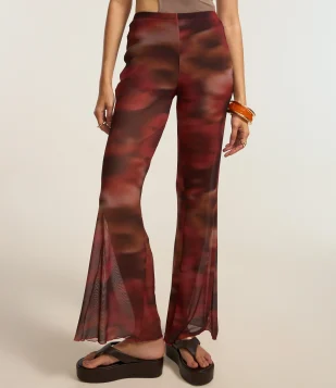 Calça Flare em Tule com Estampa Manchada e Picot na Barra Vermelho