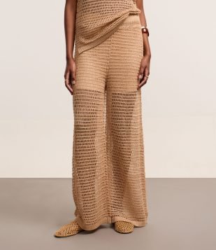 Calça Reta Cintura Alta em Tricô com Ponto Efeito Crochê Bege