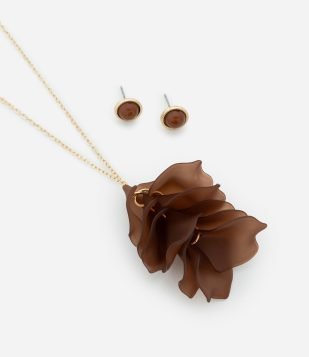 Conjunto de Colar e Brinco em Resina com Pingente de Pétalas Dourado-Marrom
