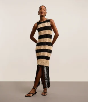 Vestido Longo Listrado em Tricô com Efeito Crochê e Franjas Preto
