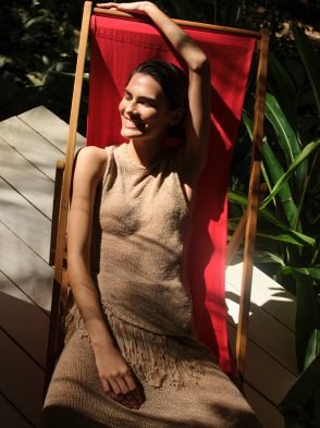 Calça aladim, assimetria e volumes: conheça os shapes da estação