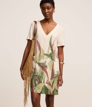Vestido T-Shirt Curto em Viscolinho com Estampa Folhagem Multicores