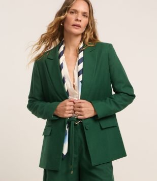 Blazer Comfort em Viscolinho com Abotoamento Duplo Verde