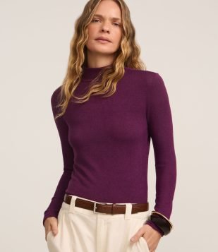 Blusa Texturizada com Gola Alta e Manga longa Roxo