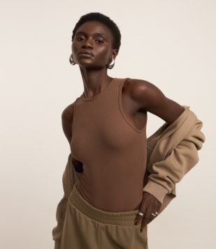 Body sem Manga em Ribana de Poliamida Marrom