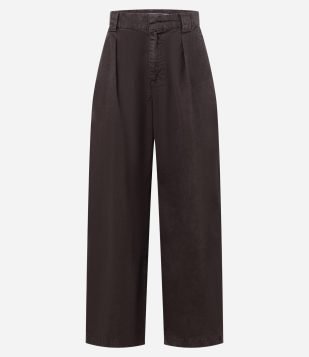 Calça Barrel em Sarja com Pregas e Bolsos Marrom