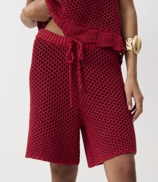 Bermuda em Tricô com Ponto Vazado Vermelho