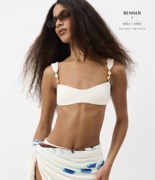 Biquíni Top Camisetinha sem Bojo com Aviamentos de Búzios Branco