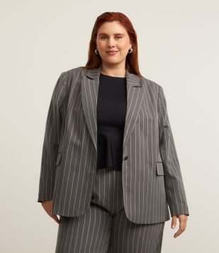 Blazer Alfaiatado com Botão e Riscas de Giz Curve & Plus Size Cinza