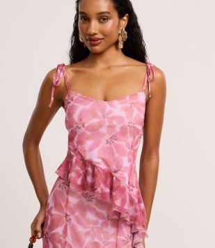 Blusa de Alça em Tule Floral com Babado na Barra Assimétrica Rosa