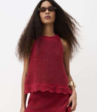 Blusa em Tricô com Ponto Vazado com Barra Trabalhada Vermelho