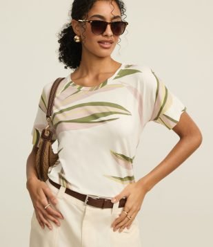 Blusa em Viscose com Estampa de Folhagem Off White