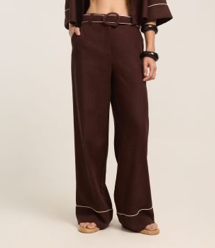 Calça Wide Leg Cintura Alta em Viscolinho com Cinto de Tecido Marrom