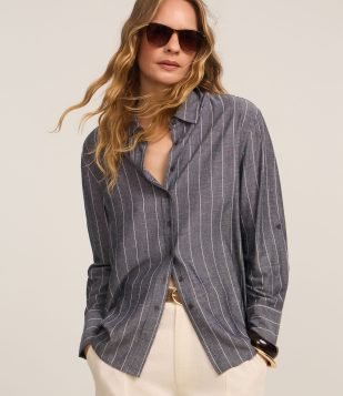 Camisa em Viscolinho com Listras Finas Cinza