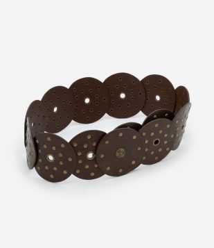 Cinto Largo em PU com Formato de Discos com Tachinhas Marrom