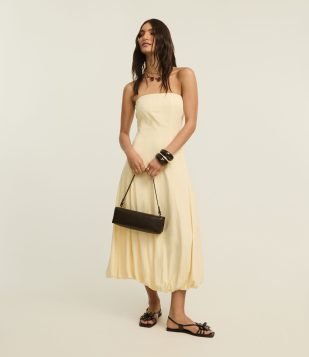 Vestido Balonê Midi Sem Alça em Viscolinho com Pregas Amplas Amarelo