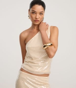 Blusa Ombro Só em Paetê Transparente e Franzido na Alça Bege