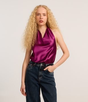 Blusa em Cetim Frente Única com Costas Abertas Roxo