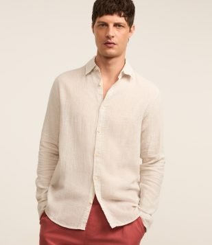 Camisa Regular em Linho e Gola Colarinho Off White