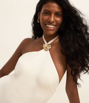 Maiô Halter em Microfibra Texturizada com Aviamento de Concha Caracol Branco