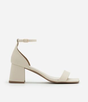 Sandália Básica com Bico Quadrado e Salto Bloco Off White