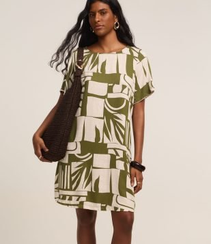 Vestido T-Shirt em Viscose com Estampa de Folhagens Verde