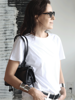 Calça aladim, transparência e camadas: Pam Barja mostra seu jeito de usar as tendências 2026