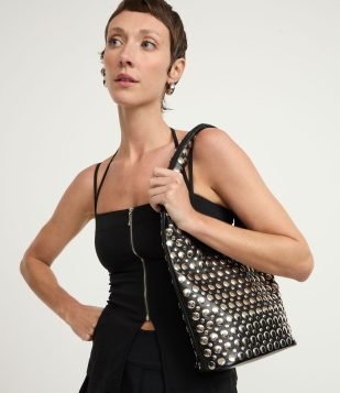 Bolsa Hobo com Studs Contrastantes Preto