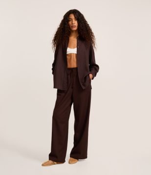 Calça Wide Leg em Viscolinho com Amarração Marrom Intenso