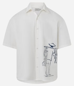 Camisa Boxy em Sarja Texturizado com Estampa Pescador e Sereia Branco