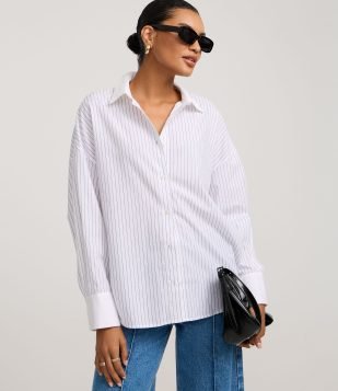 Camisa Oversized em Tricoline com Listras de Fio Tinto Branco